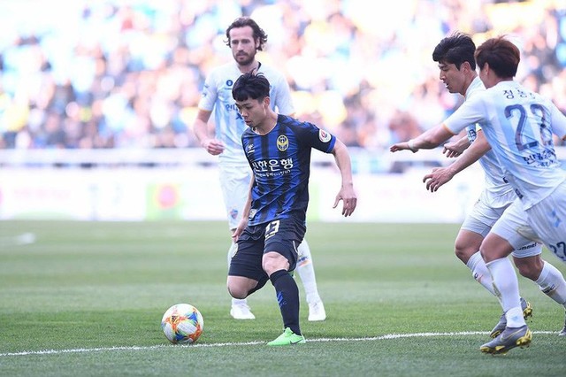  Thầy mới của Công Phượng từng muốn Incheon United cấm cửa ngoại binh - Ảnh 2.