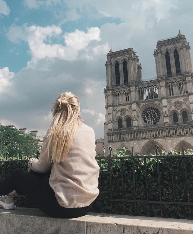 Trước khi sụp đổ một phần vì vụ cháy chấn động, Nhà thờ Đức Bà ở Paris từng là biểu tượng bình yên của cả nước Pháp - Ảnh 16.