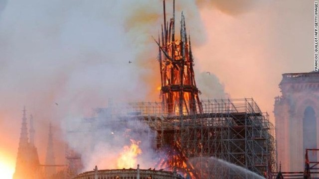4 tháng và 3 nỗi đau quá lớn của người Paris: Lần lượt Khải Hoàn Môn, tháp Eiffel đến Nhà thờ Đức Bà chìm trong khói lửa - Ảnh 5.