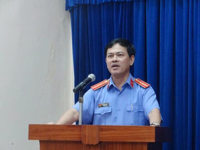NÓNG: Chính thức khởi tố ông Nguyễn Hữu Linh vụ sàm sỡ bé gái trong thang máy - Ảnh 2.