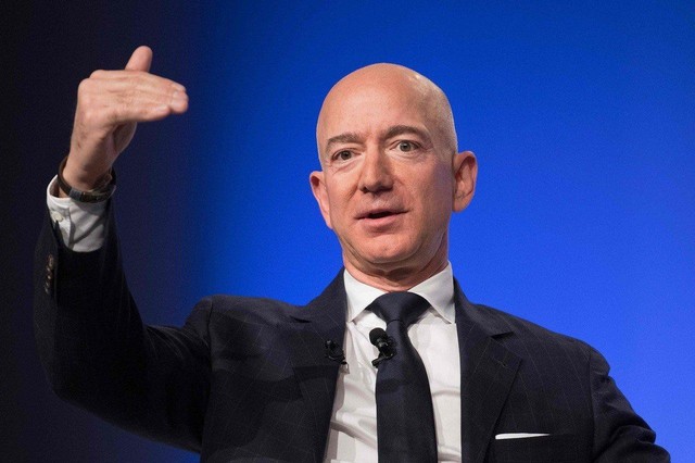 Jeff Bezos vẫn hài hước khi viết thư gửi cổ đông Amazon năm nay, nhưng 2 câu này mới là điều đáng chú ý nhất: Muốn thành công, nhất định phải đọc qua một lần! - Ảnh 1.