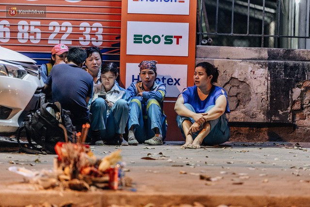 Sự ra đi của nữ công nhân môi trường và nỗi ám ảnh người ở lại: Những phận đời phu rác bám đường phố Hà Nội mưu sinh - Ảnh 2.