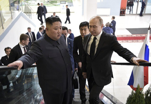 Những hình ảnh ấn tượng nhất tại Hội nghị thượng đỉnh Kim-Putin lần đầu tiên - Ảnh 5.