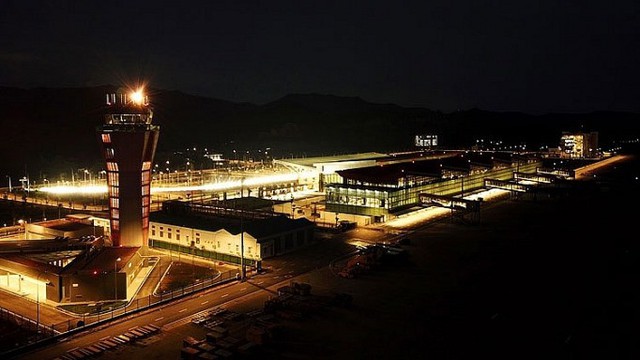  Quảng Ninh: Sân bay Vân Đồn chuẩn bị đón chuyến bay quốc tế đầu tiên - Ảnh 1.