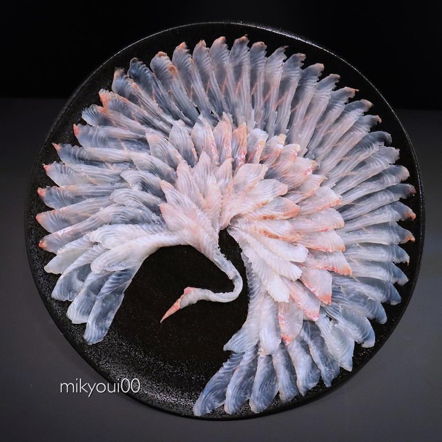 Nghệ thuật sashimi Nhật Bản độc đáo đến mức nhìn thoáng qua không ai nghĩ tác phẩm này được làm từ cá - Ảnh 1.