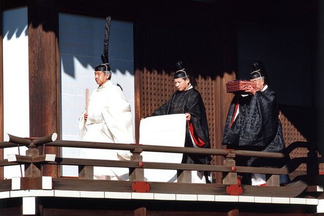 Hoàng hậu phải đi sau 2 bước, nói ít hơn phu quân nửa lời và những quy tắc nghiêm ngặt trong hoàng gia Nhật - Ảnh 3.