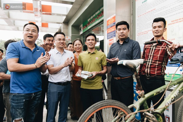 103 triệu đồng cho đôi dép khét lẹt và chiếc xe đạp vượt 103 km của cậu bé Sơn La: Sự tử tế của những người xa lạ - Ảnh 7.