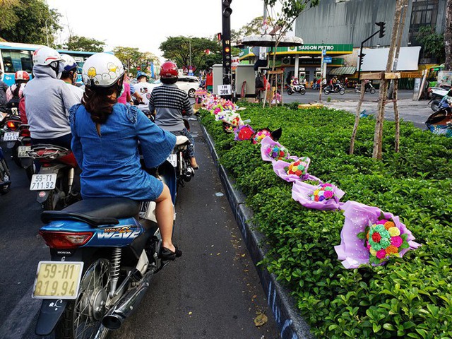  Dân Sài Gòn bất an sau vụ cả chục người bị đâm trên đường phải điều trị phơi nhiễm HIV - Ảnh 1.