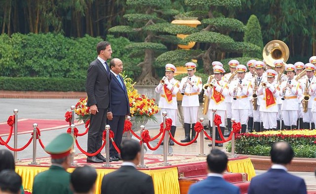 Toàn cảnh lễ đón Thủ tướng Hà Lan Mar Rutte thăm Việt Nam - Ảnh 2.