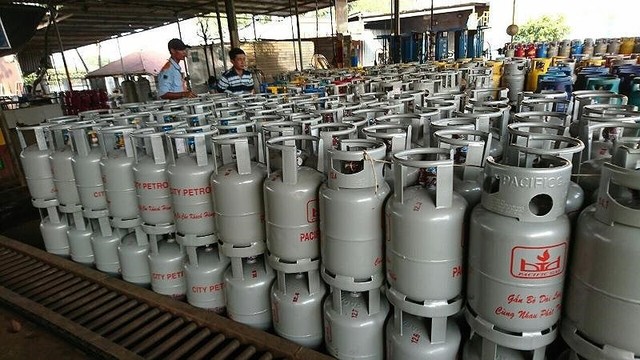 Giá gas tháng 5 tăng thêm 2.000 đồng/bình 12kg - Ảnh 1.