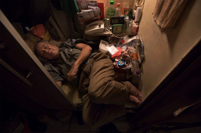 Cuộc sống của người đàn ông vô gia cư gốc Việt ở nơi nghèo nhất Hong Kong và sự tương phản nghiệt ngã của thành phố hoa lệ bậc nhất hành tinh - Ảnh 12.
