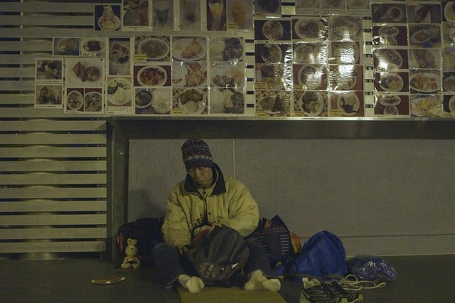 Cuộc sống của người đàn ông vô gia cư gốc Việt ở nơi nghèo nhất Hong Kong và sự tương phản nghiệt ngã của thành phố hoa lệ bậc nhất hành tinh - Ảnh 10.