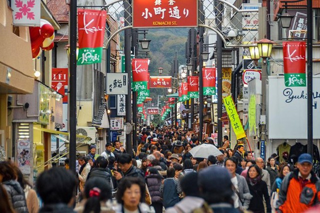 Thành phố của Nhật Bản yêu cầu khách du lịch không được ăn khi đi bộ, nguyên nhân khiến ai cũng bất ngờ - Ảnh 4.