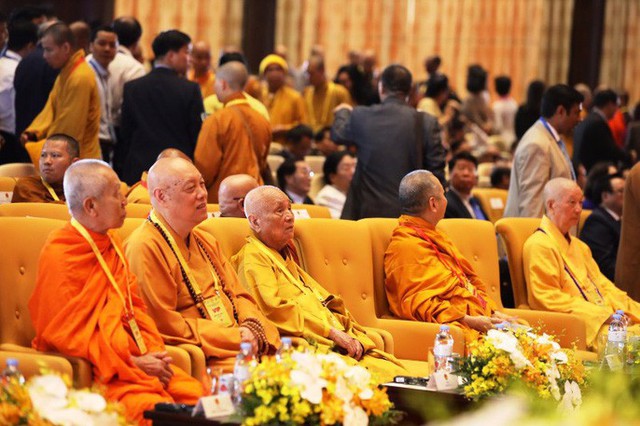  Thủ tướng: Suy nghiệm lời Phật dạy để kiến tạo xã hội tốt đẹp hơn  - Ảnh 13.