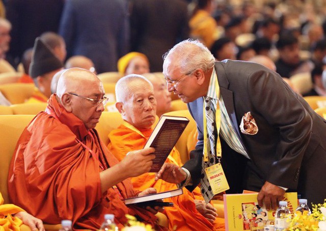  Thủ tướng: Suy nghiệm lời Phật dạy để kiến tạo xã hội tốt đẹp hơn  - Ảnh 8.