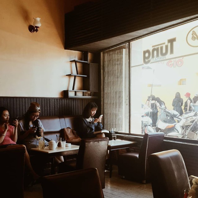 Cafe Tùng và những miền ký ức chưa kể về một hồn thơ Đà Lạt rất riêng, rất cũ giữa thời hiện đại! - Ảnh 3.