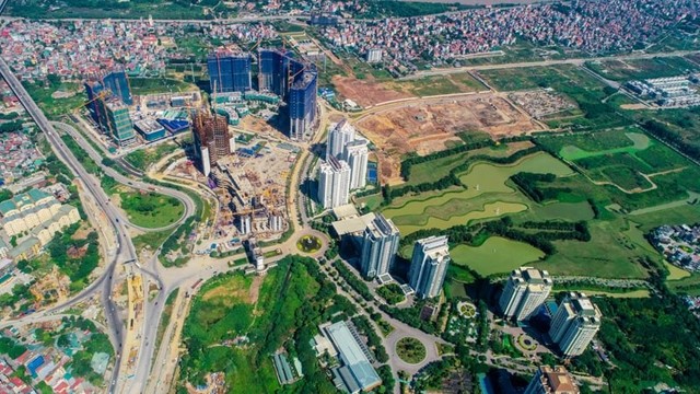 Xôn xao chuyện ở Ciputra: Cư dân phản đối kịch liệt chủ đầu tư nhồi nhà cao tầng; 6 dự án của Sunshine Group bao vây khu đô thị - Ảnh 1.