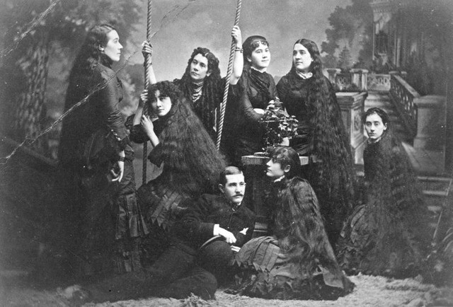 7 chị em công chúa tóc mây thời Victoria: Giàu sang nhờ vẻ ngoài kỳ ảo nhưng tan rã vì những mối tình sai lầm, cuối đời đầy bi kịch - Ảnh 3.