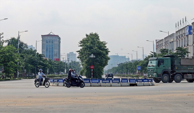 Hà Nội: Cận cảnh đoạn đường 3,5km gây thất thoát ngân sách hàng trăm tỉ - Ảnh 4.
