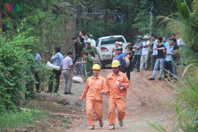 Hà Nội tiếp tục cưỡng chế công trình vi phạm trên đất rừng Sóc Sơn - Ảnh 2.