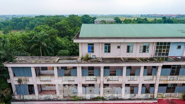 Cận cảnh Bệnh viện Đa khoa Mê Linh 2.700 tỷ đồng bị bỏ hoang - Ảnh 5.