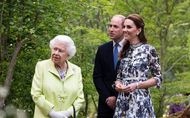 Tiết lộ mới gây sốc về thừa kế ngai vàng nước Anh: Công nương Kate đánh bật mẹ chồng Camilla chuẩn bị lên ngôi Hoàng hậu - Ảnh 2.