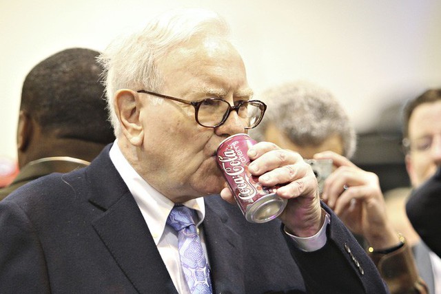 Bí quyết trẻ khỏe ngược đời của tỉ phú U90 Warren Buffett: Tôi ăn như đứa trẻ 6 tuổi - Ảnh 2.