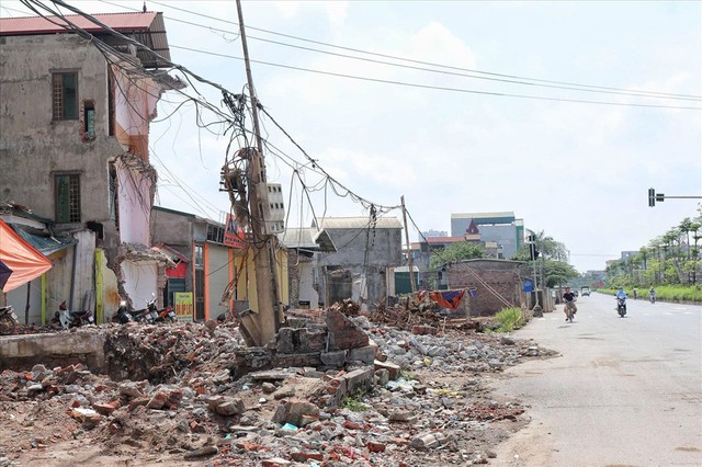 Hà Nội: 8 năm thi công không xong một tuyến đường dài 2,3km - Ảnh 1.