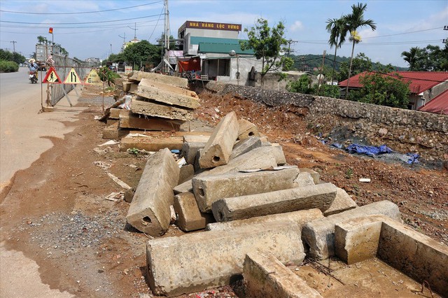 Hà Nội: 8 năm thi công không xong một tuyến đường dài 2,3km - Ảnh 3.