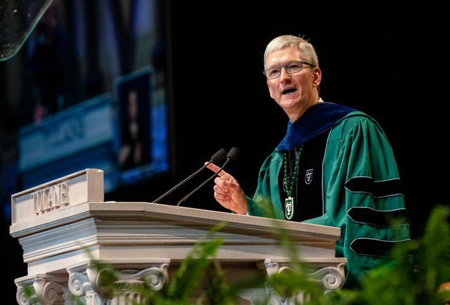 Trước khi cánh cửa đại học khép lại, cánh cửa trường đời mở ra, CEO Apple Tim Cook gửi gắm sinh viên 8 lời khuyên đắt giá nhất - Ảnh 3.