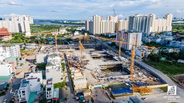 Cận cảnh dự án Raemian Galaxy City hơn 13.000 căn hộ nằm trong trung tâm Thủ Thiêm xây lụi - Ảnh 4.
