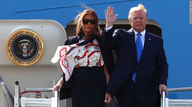 Vợ chồng Tổng thống Trump chính thức tới Vương quốc Anh, Đệ nhất phu nhân Mỹ ghi điểm tuyệt đối, lấy lòng người dân nhờ chi tiết đặc biệt này - Ảnh 4.