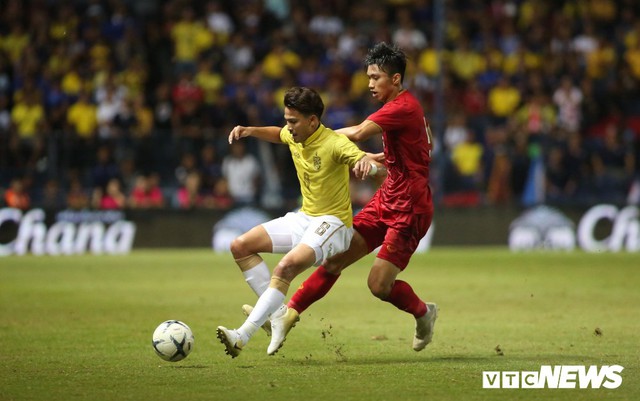 Đánh bại Thái Lan ở phút 94, Việt Nam vào chung kết Kings Cup - Ảnh 1.