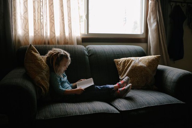 Bí quyết thú vị của bà mẹ Mỹ giúp con tránh xa tivi, yêu đọc sách - Ảnh 1.