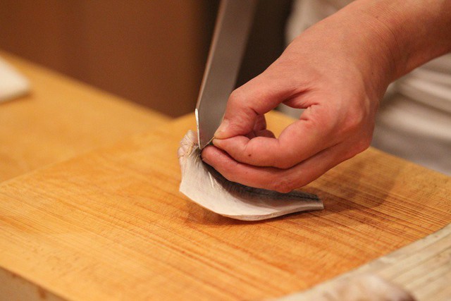 Ăn sushi kiểu omakase tại nhà hàng 3 sao Michelin mà quên những nguyên tắc này, coi như ném 450 USD đi: Đã đến, xin hãy đặt trọn niềm tin nơi đầu bếp! - Ảnh 6.