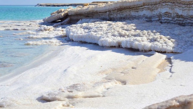Hiện tượng tuyết muối rơi ngập Biển Chết khiến khoa học đau đầu suốt gần 50 năm cuối cùng đã có lời giải - Ảnh 2.
