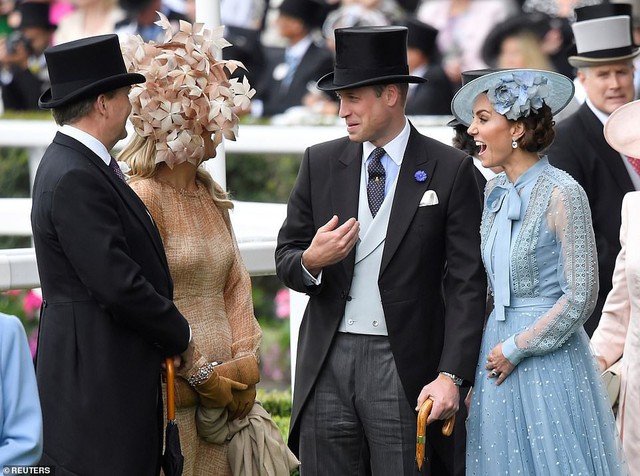 Une série de signes montrent que la princesse Kate est de plus en plus aimée par son mari après le scandale d'adultère grâce au traitement habile de la mère de 3 enfants - Photo 3.