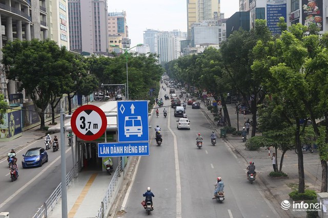 Những hình ảnh xấu xí của người dân vi phạm giao thông ở Hà Nội - Ảnh 2.