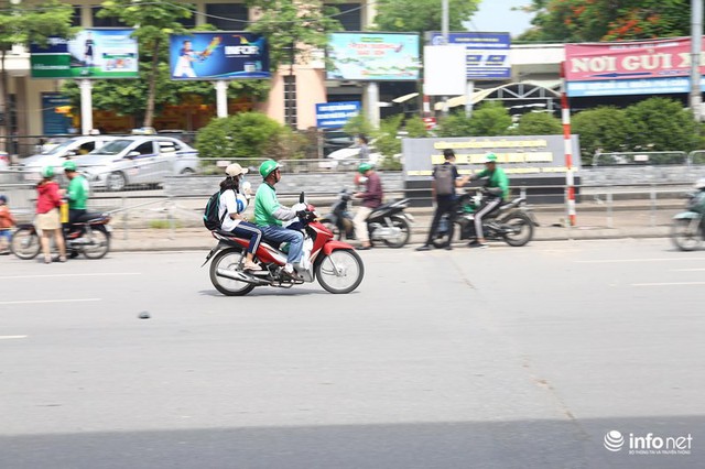 Những hình ảnh xấu xí của người dân vi phạm giao thông ở Hà Nội - Ảnh 4.