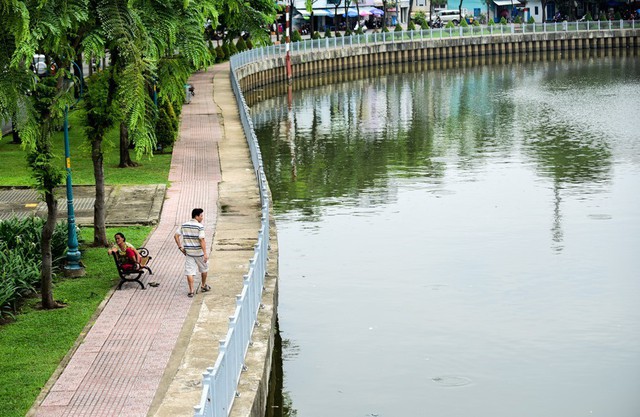 Từng đen thối như sông Tô Lịch, kênh Nhiêu Lộc khét tiếng giờ ra sao? - Ảnh 4.