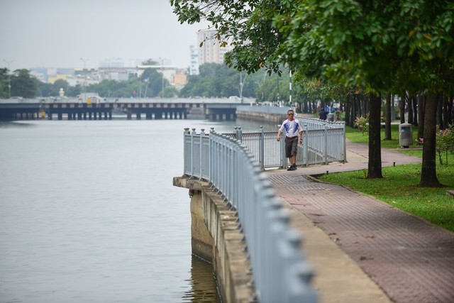 Từng đen thối như sông Tô Lịch, kênh Nhiêu Lộc khét tiếng giờ ra sao? - Ảnh 5.