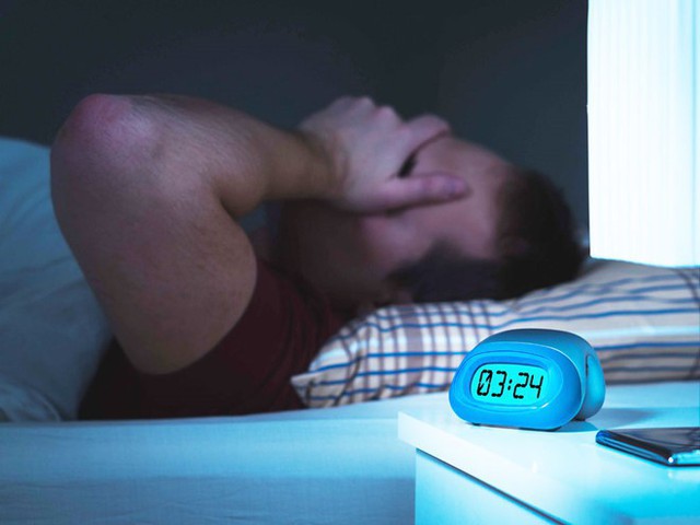 Người trưởng thành nên ngủ ít nhất 7 tiếng mỗi đêm nếu không những điều kinh khủng sẽ đến với toàn bộ cơ thể - Ảnh 3.