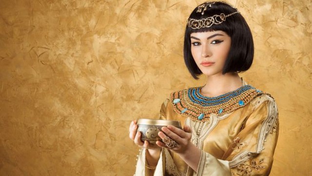 Bí ẩn cuộc đời Nữ hoàng Cleopatra: Vị nữ vương quyến rũ với tài trí thông minh vô thường và độc chiêu quyến rũ đàn ông “bách phát bách trúng” - Ảnh 7.