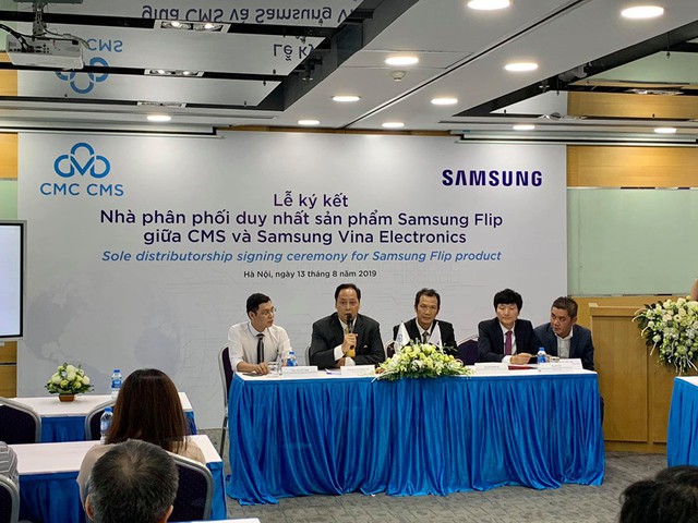 Hết thời bảng đen phấn trắng, Samsung cho ra sản phẩm bảng tương tác game hoá các bài giảng, phân phối độc quyền qua công ty con của CMC - Ảnh 4.