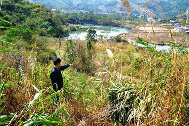 Thủy điện của gia đình phó giám đốc sở gây họa: Đắp đê quây nhưng chưa thay đổi… dòng chảy!? - Ảnh 2.