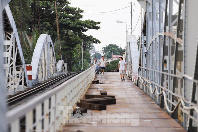 Bay trên cao ngắm cây cầu sắt 117 năm tuổi ở Sài Gòn sắp tháo dỡ - Ảnh 23.
