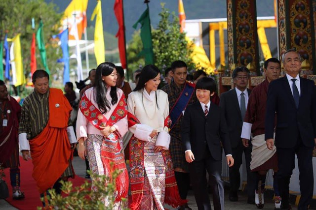 Hoàng hậu Bhutan hiếm hoi tái xuất khiến người hâm mộ ngỡ ngàng bởi nhan sắc và phong thái hơn người - Ảnh 3.