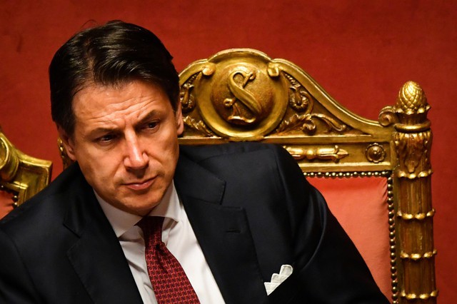 Vì sao Thủ tướng Italy bất ngờ tuyên bố từ chức? - Ảnh 1.