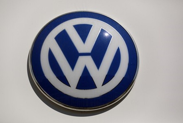 Volkswagen triệu hồi 679.000 xe tại Mỹ do lỗi tự trôi - Ảnh 1.