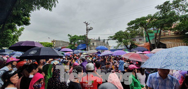 Công ty xù nợ hơn 30 tỷ, hàng nghìn công nhân tràn xuống đường đòi quyền lợi - Ảnh 8.